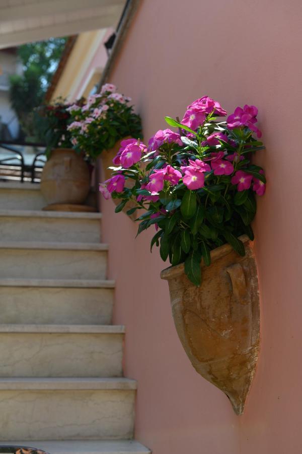 La Maisonette House In The Heart Of Liapades Close To Rovinia Beach & Paleokastritsa 외부 사진